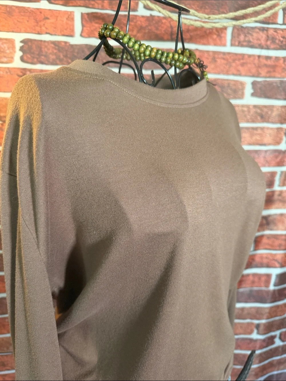 👚 Cotton Long Sleeve Thumb Hole Top — Camo Brown — Sz L / NWOT / Q